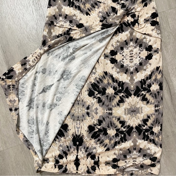 Nine West Dress Black Beige Patterned Sheath Faux Wrap Drop Waist Size 4 - Picture 9 of 14